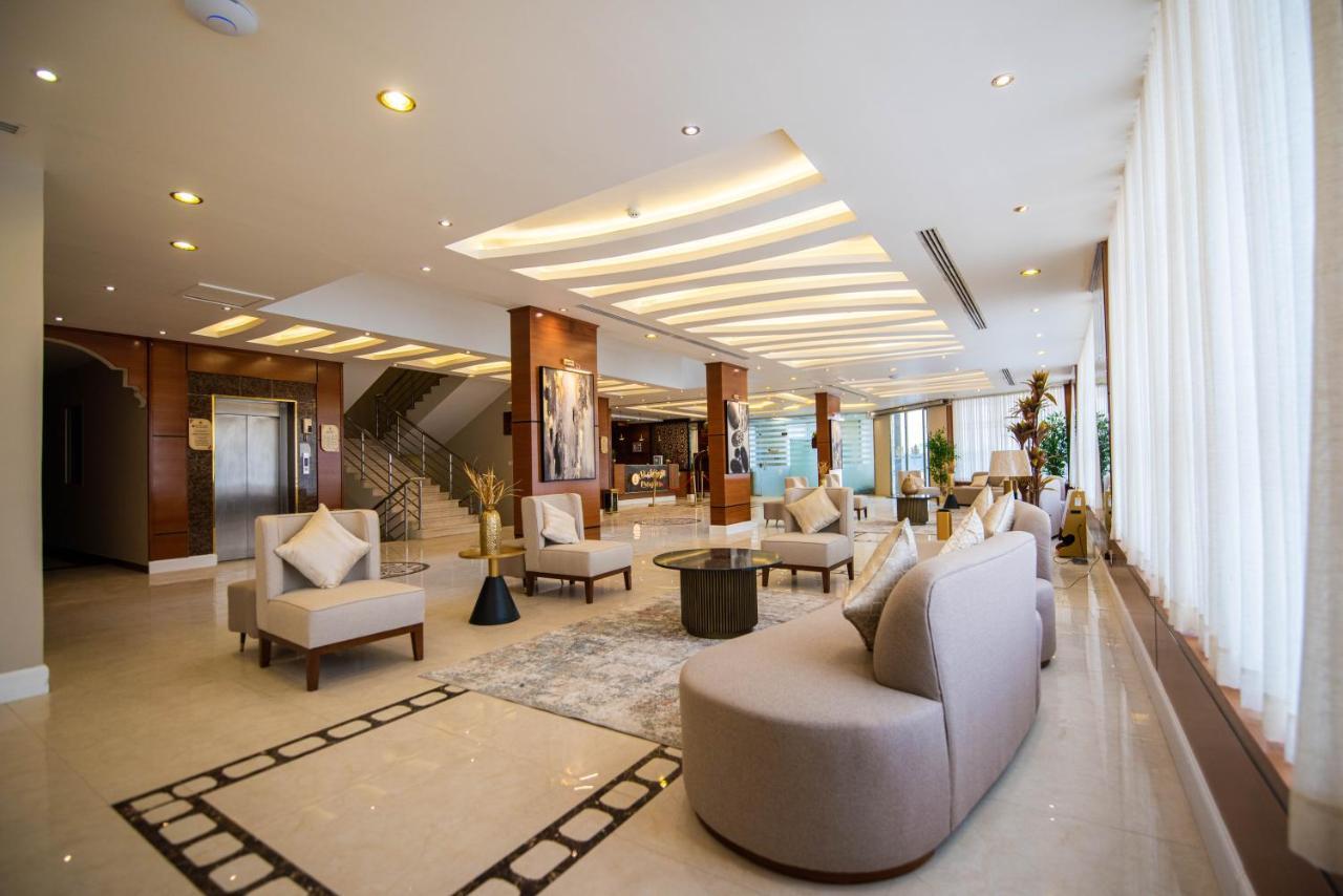 Granada Palace Inn Рияд Екстериор снимка